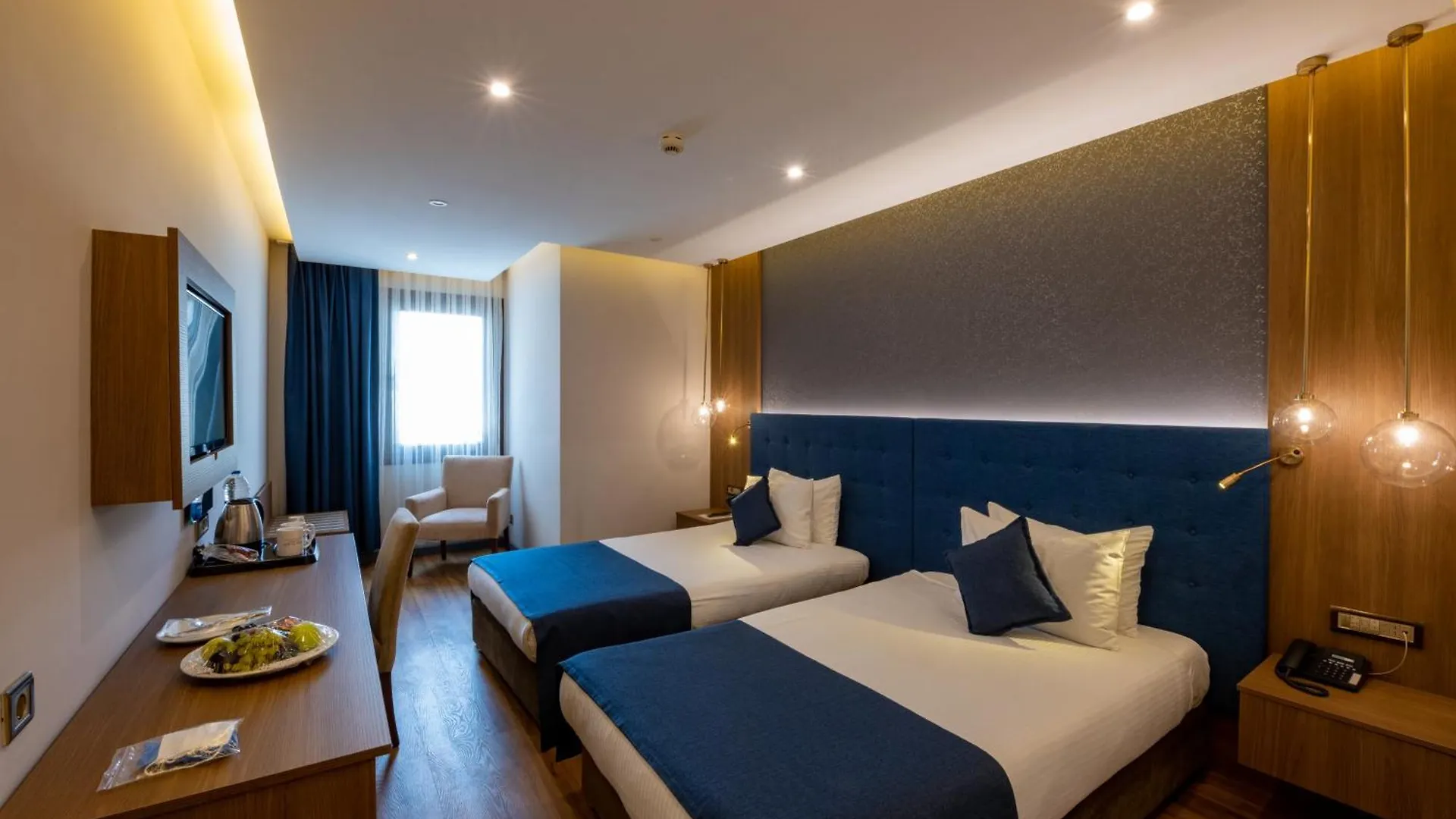 Istanbul Taksim Crystal Hotel & Spa