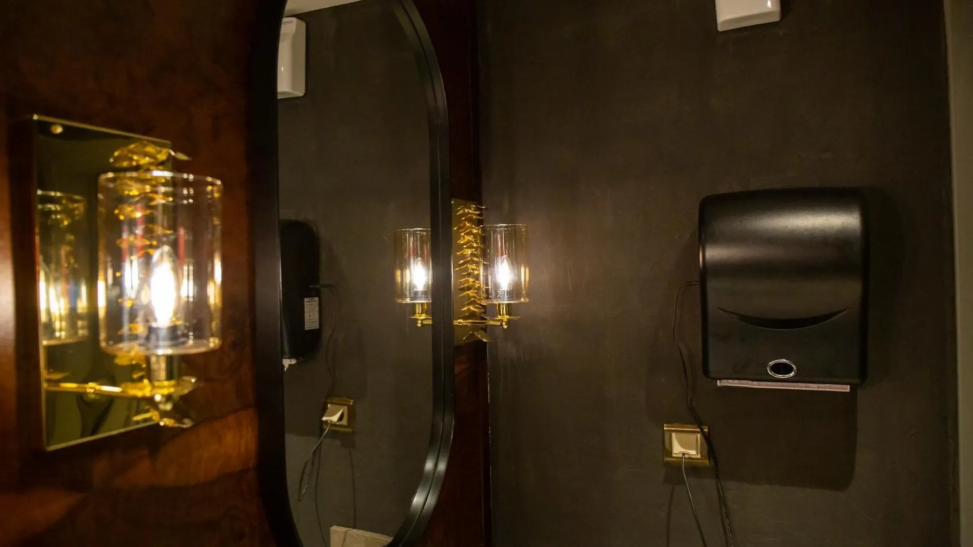 Istanbul Taksim Crystal Hotel & Spa