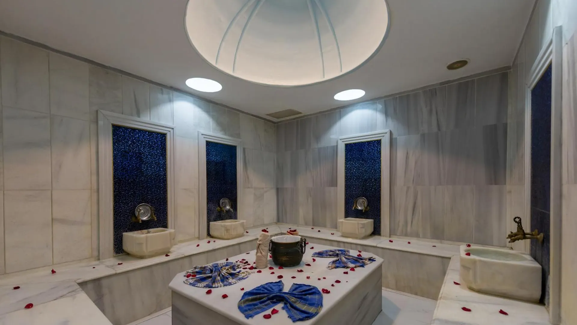 Istanbul Taksim Crystal Hotel & Spa